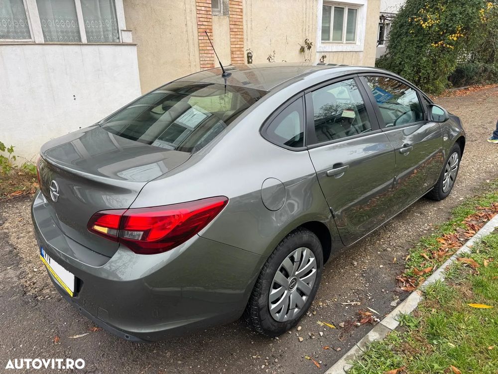 Opel Astra 1.4 Turbo ECOTEC Cosmo - 2