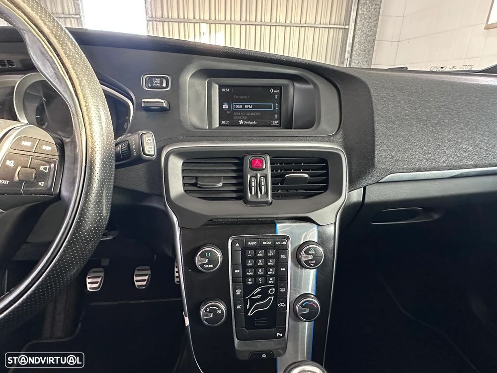 Volvo V40 1.6 D2 R-Design - 18
