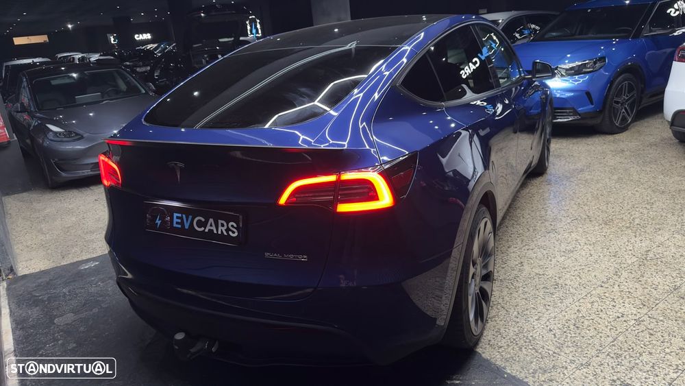 Tesla Model Y Performance Dual Motor AWD - 13