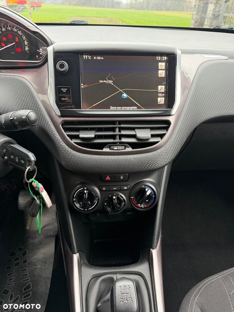 Peugeot 2008 - 9