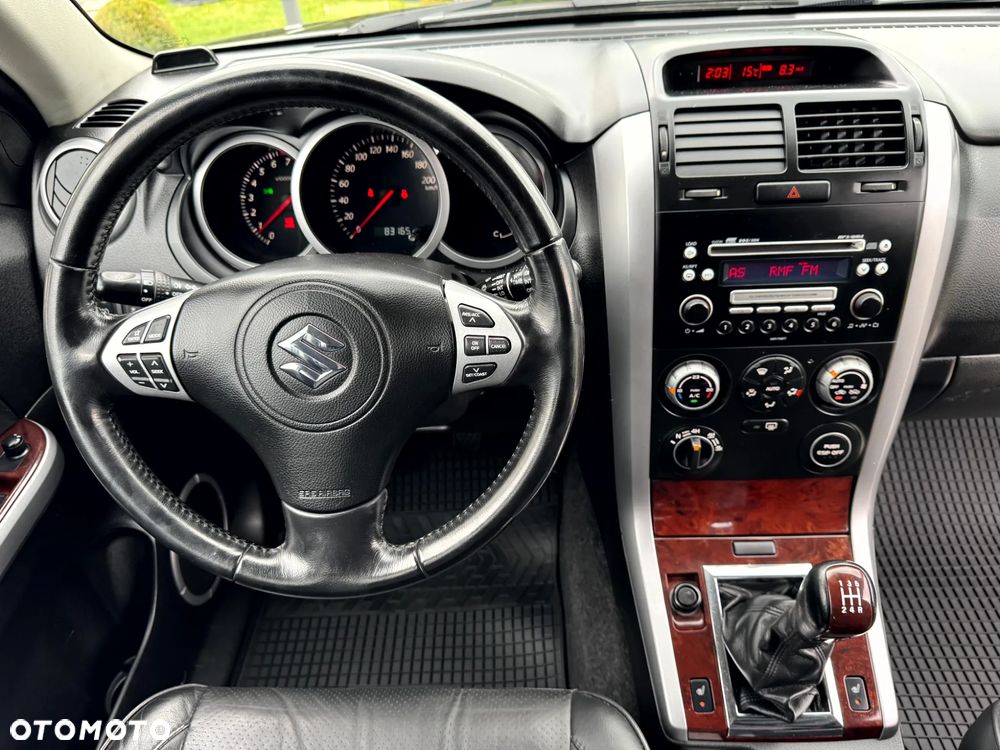 Suzuki Grand Vitara 2.0 De luxe - 9