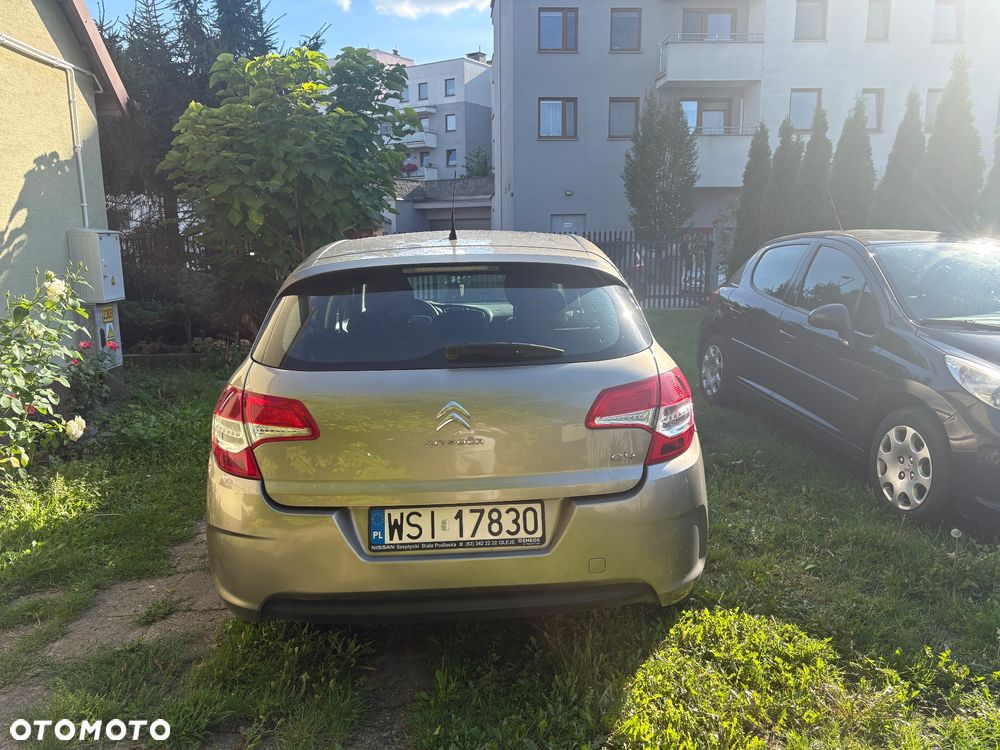 Citroën C4 1.4 VTi Attraction - 2