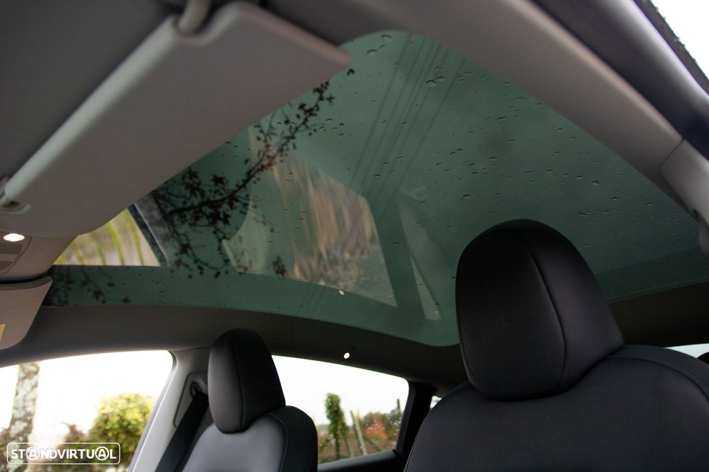 Tesla Model Y RWD - 33