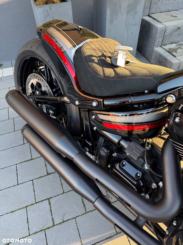 Harley-Davidson Softail Breakout - 6