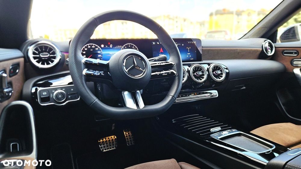 Mercedes-Benz CLA - 18