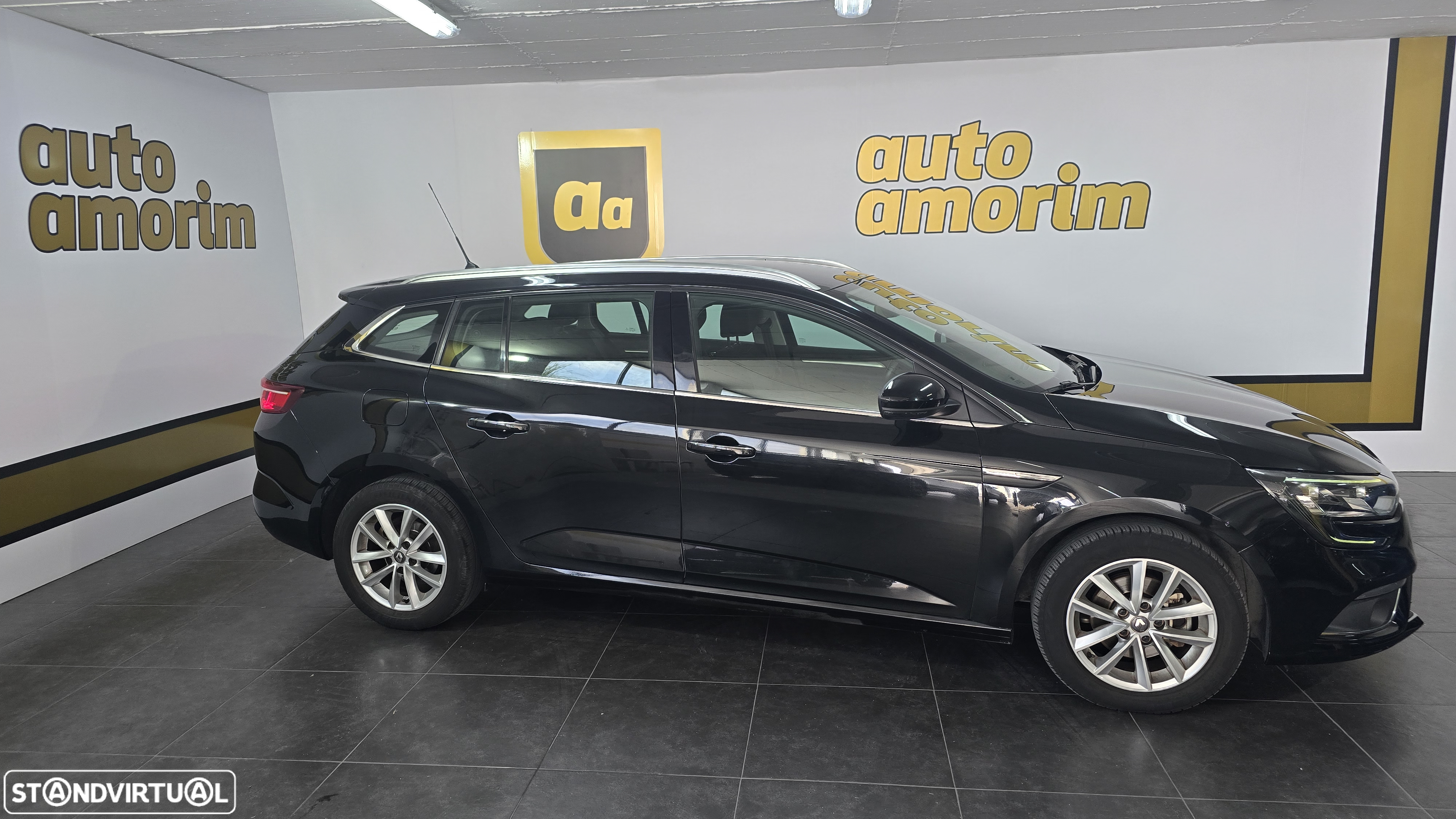 Renault Mégane Sport Tourer 1.5 Blue dCi Limited J17 - 4
