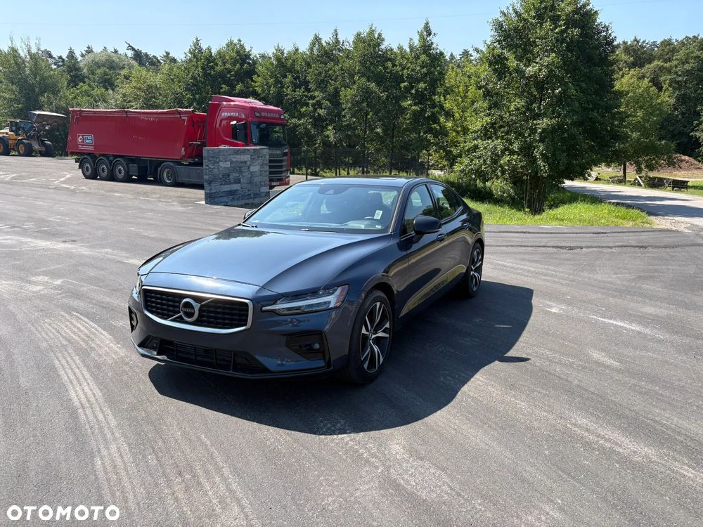 Volvo S60 T5 R-Design - 1