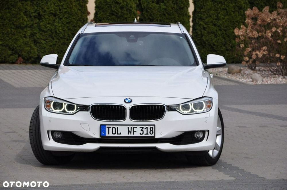 BMW Seria 3 330d xDrive Blue Performance Luxury Line - 2