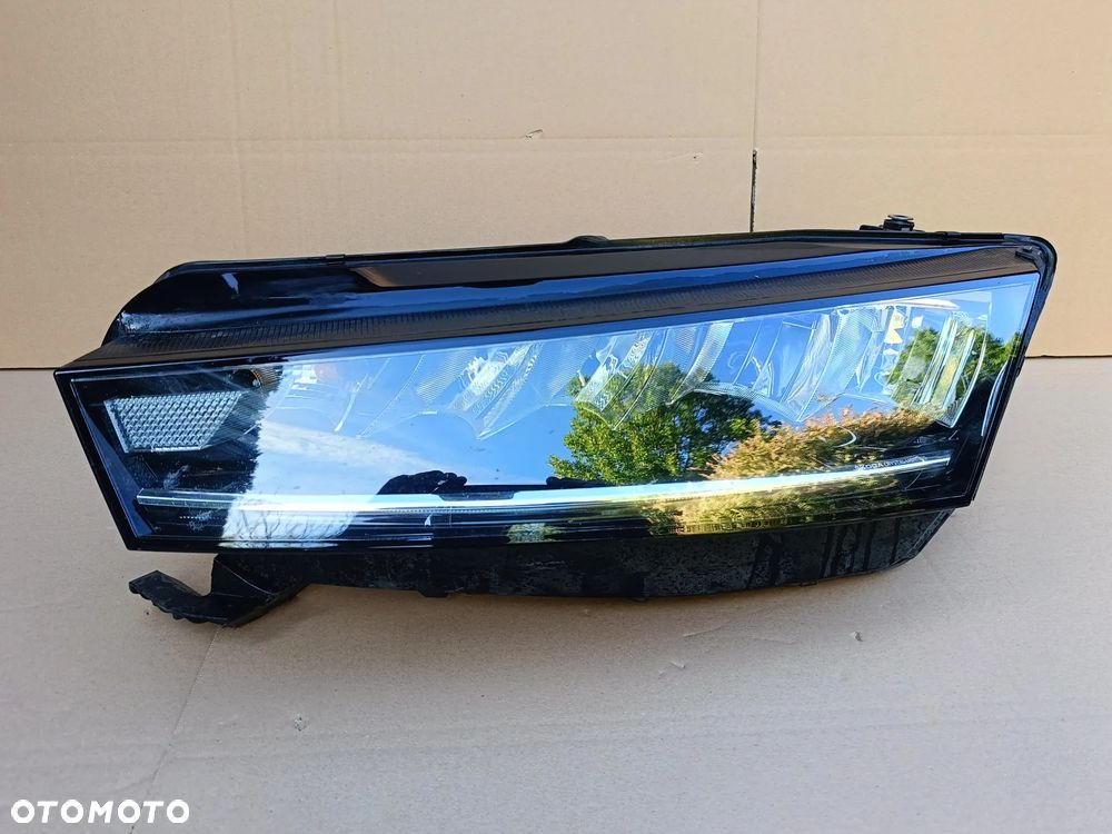 Full Led przedni lewy Skoda Octavia IV 4 lampa 5E4941015