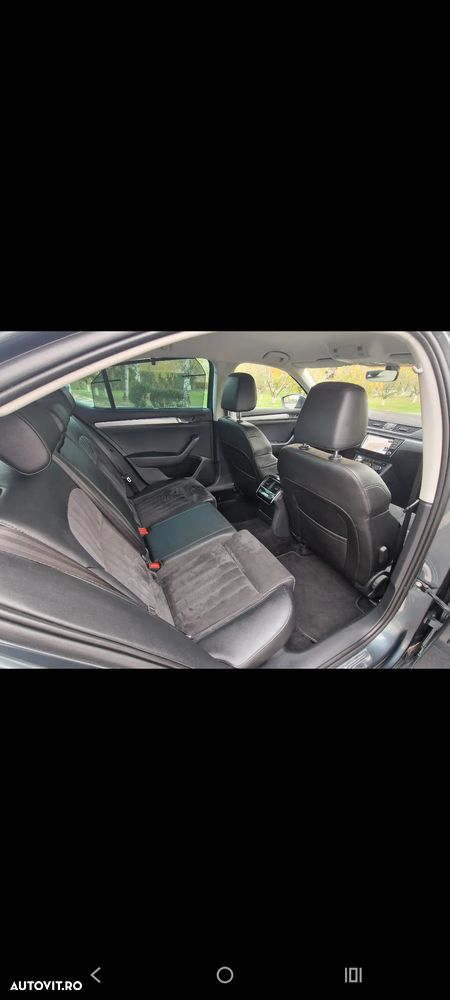 Skoda Superb 2.0 TDI DSG Premium Edition - 16