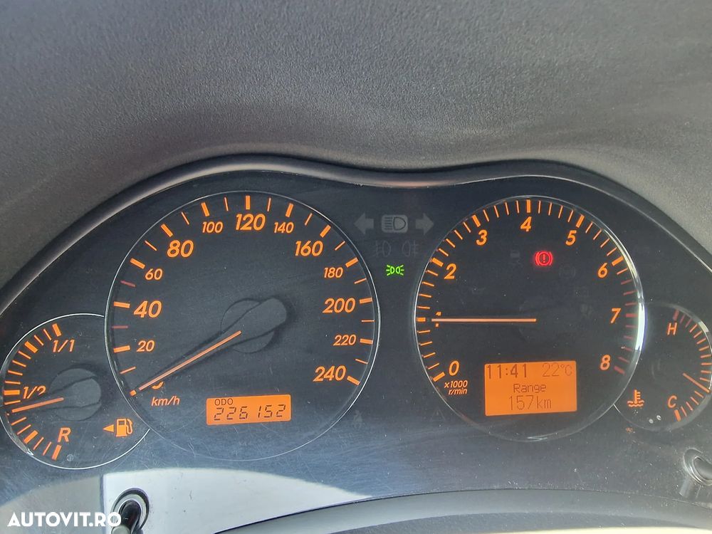 Toyota Avensis - 22