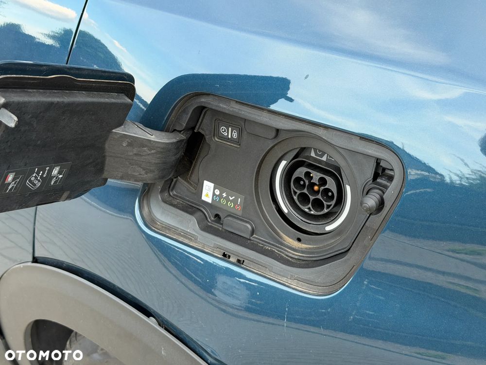 Peugeot 3008 1.6 PureTech HYbrid GT Line S&S EAT8 - 33