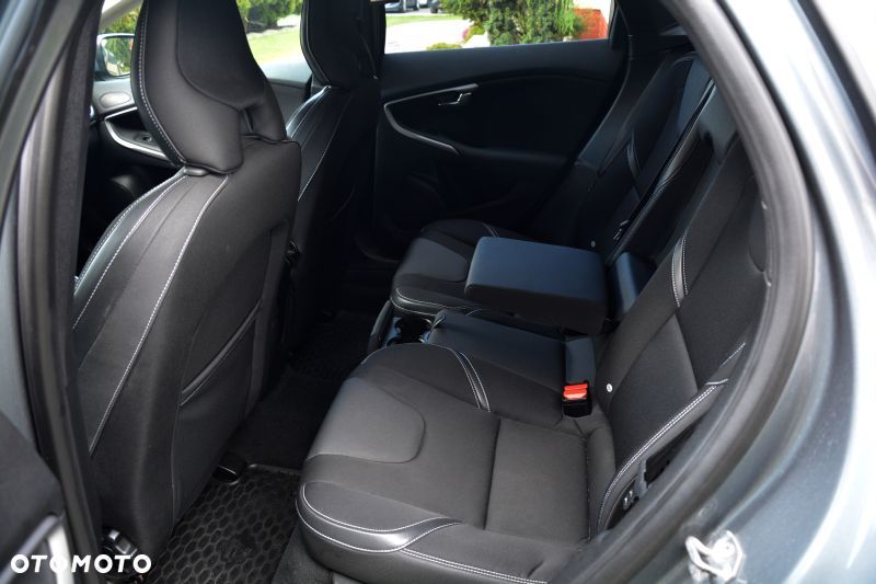 Volvo V40 T2 - 15