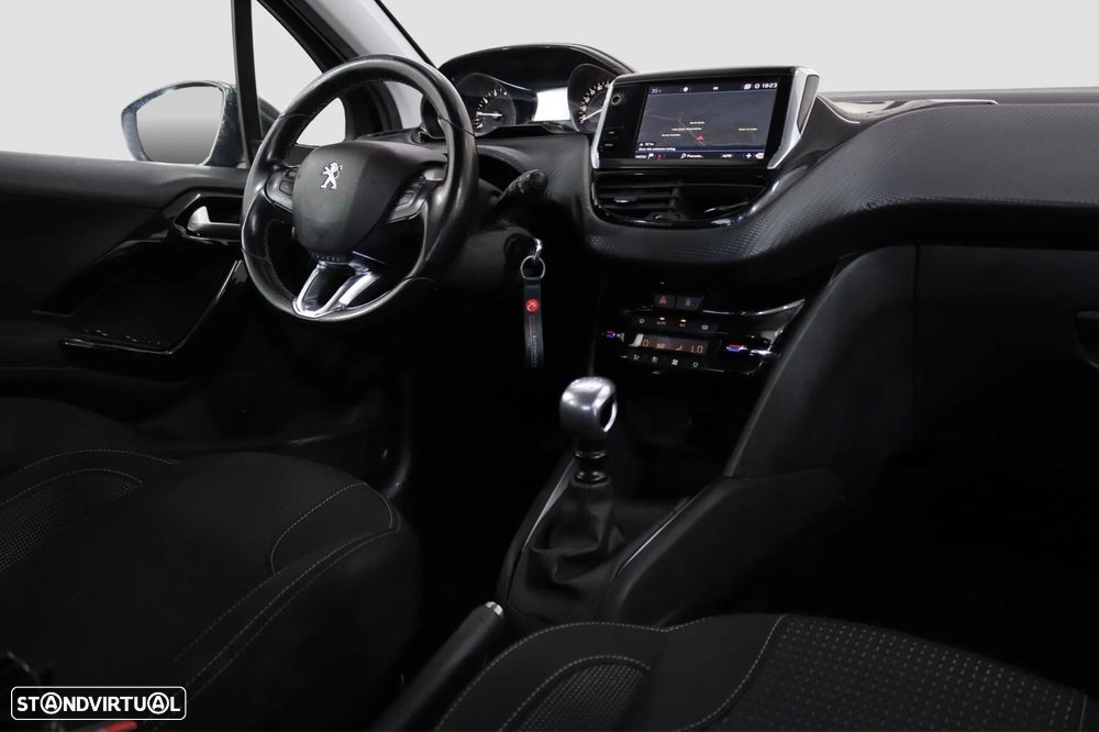 Peugeot 208 1.2 PureTech Allure - 5