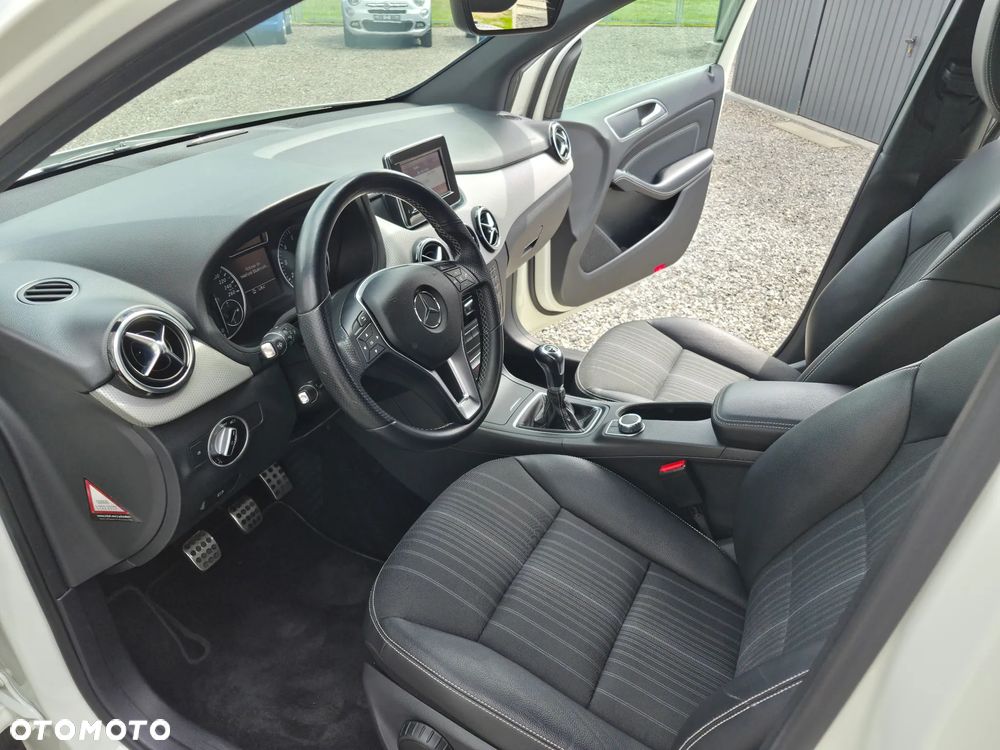 Mercedes-Benz Klasa B 180 BlueEFFICIENCY Edition Style - 20