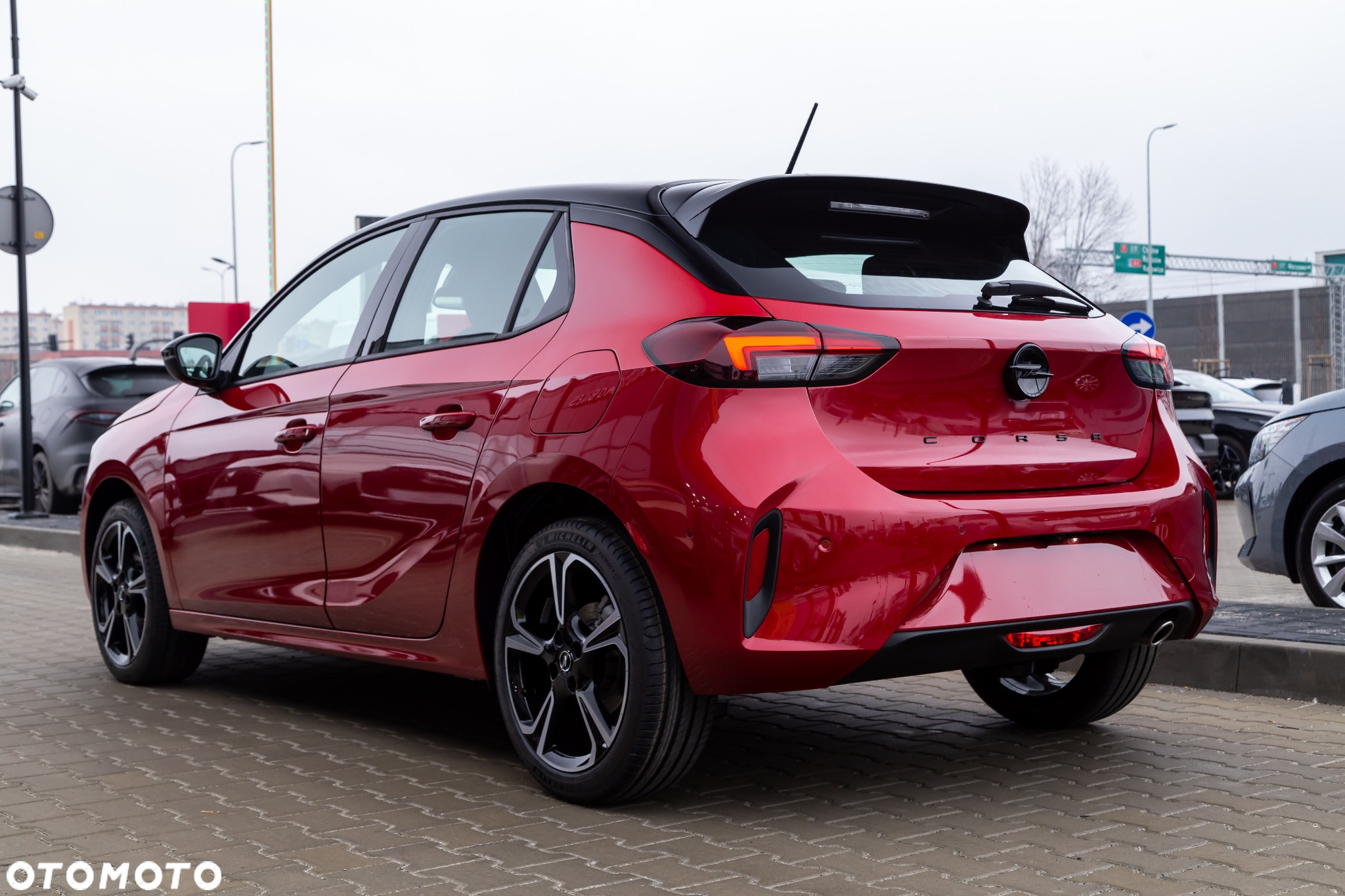 Opel Corsa 1.2 GS S&S - 4
