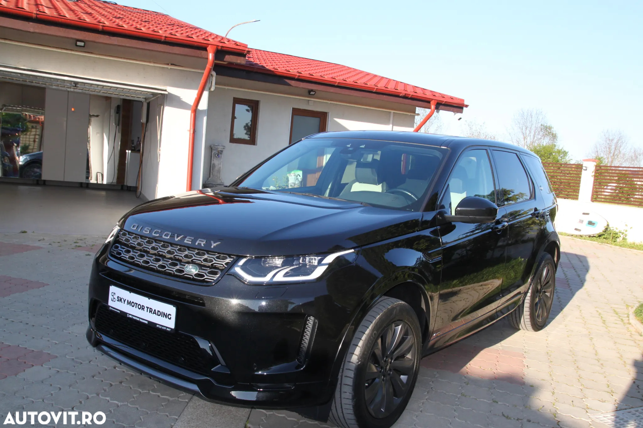 Land Rover Discovery Sport 2.0 D180 R-Dynamic MHEV SE - 2
