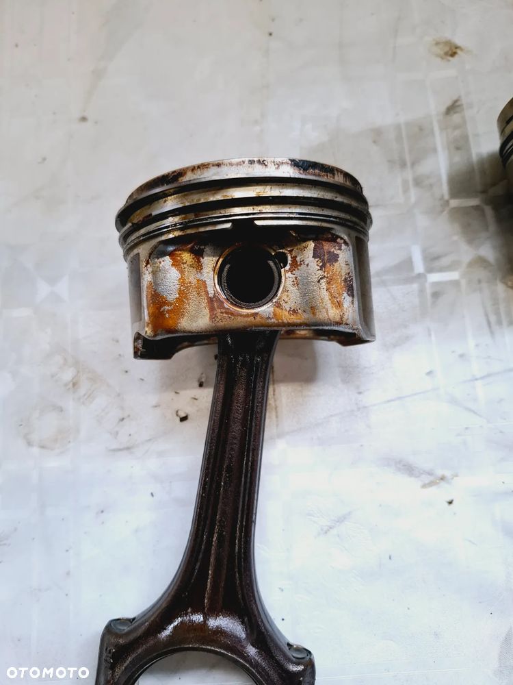 Tłok Korbowód Silnika 2.0 FSI 82L82 82,465 06BA Audi VW Seat Skoda - 10
