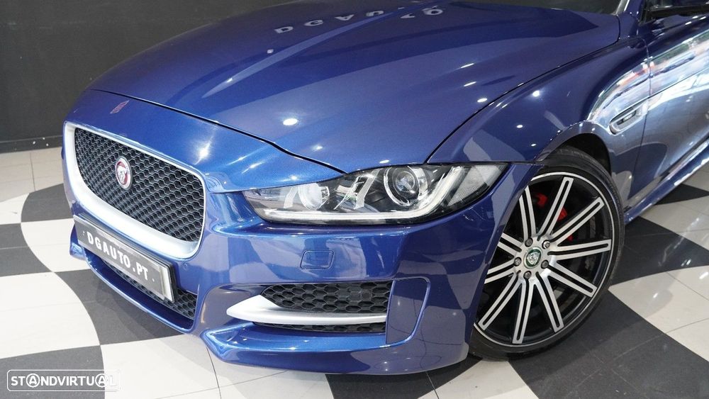 Jaguar XE - 8