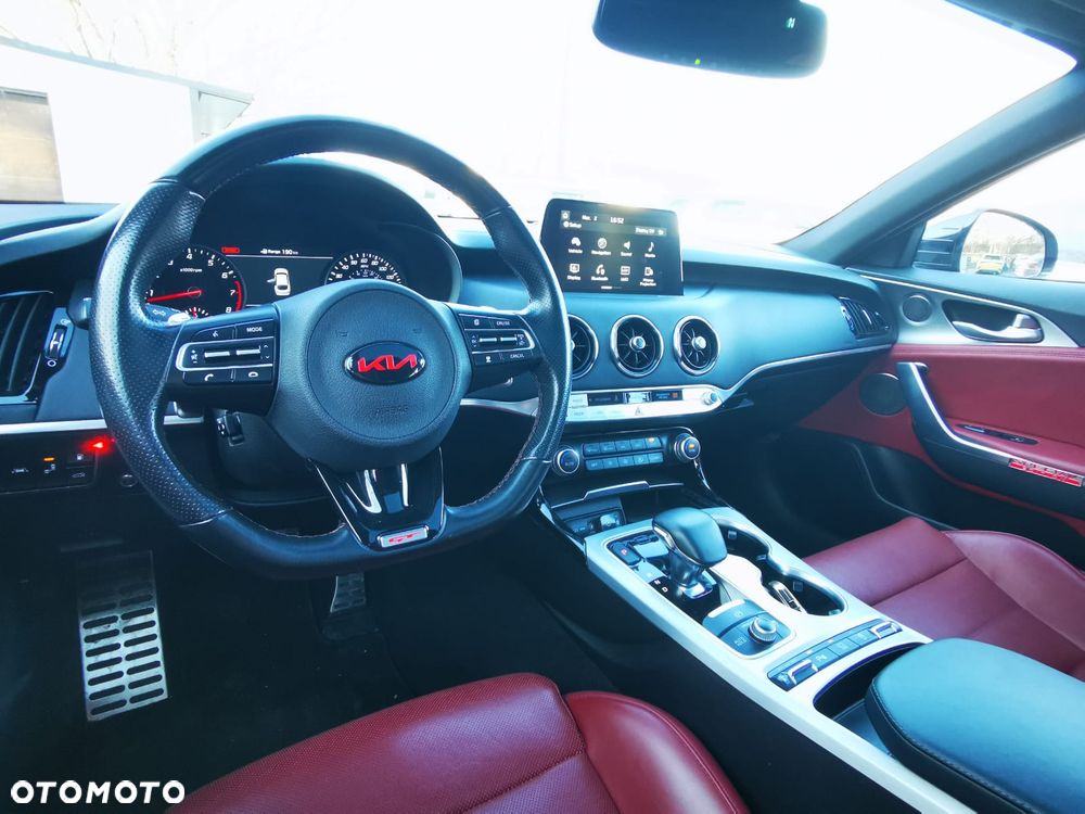 Kia Stinger - 4