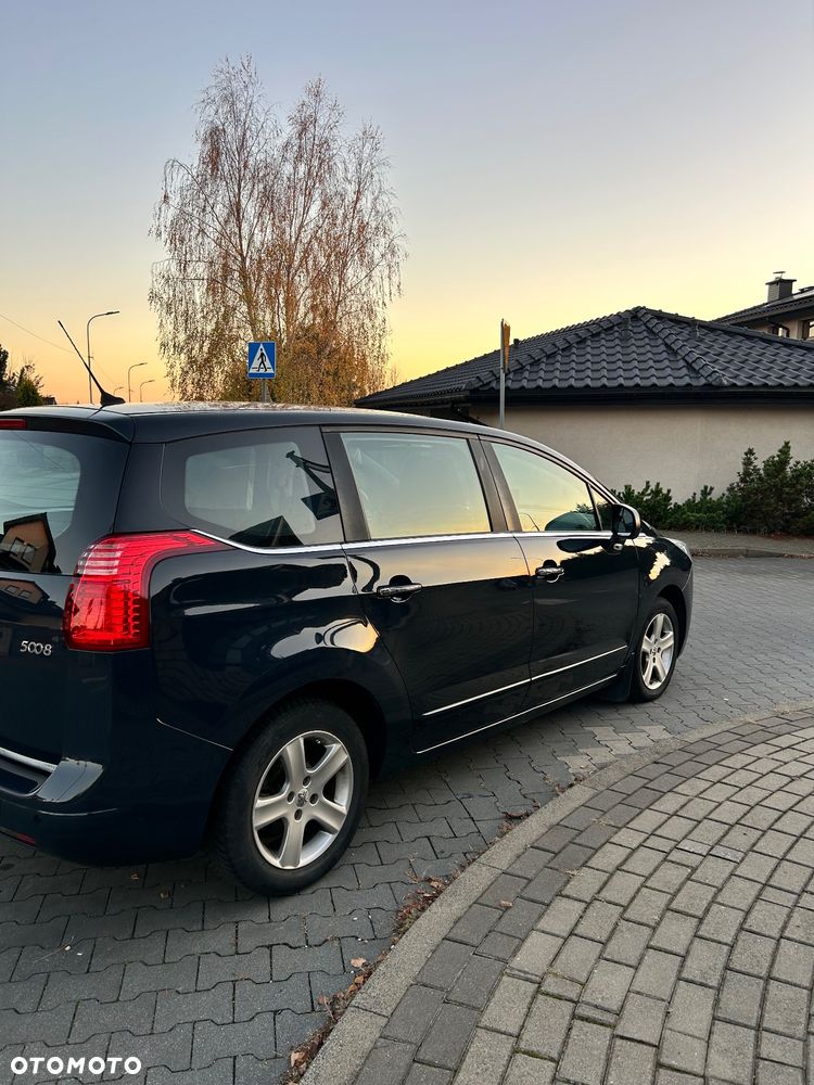 Peugeot 5008 1.6 HDi Premium - 4
