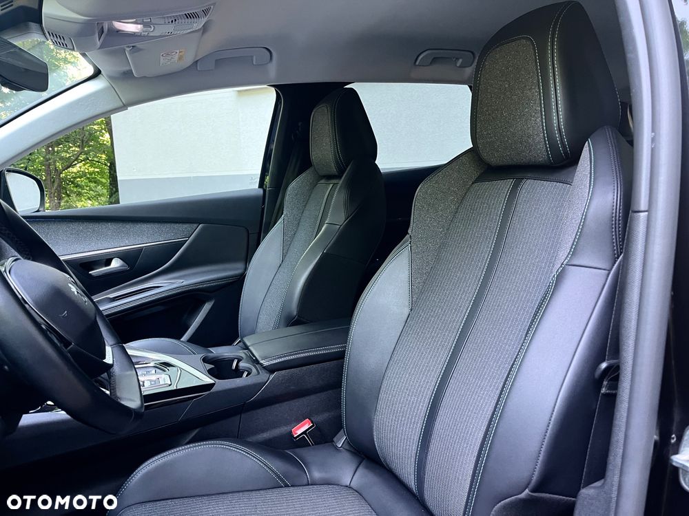 Peugeot 3008 1.6 PureTech Hybrid PHEV Allure Pack S&S EAT8 - 18