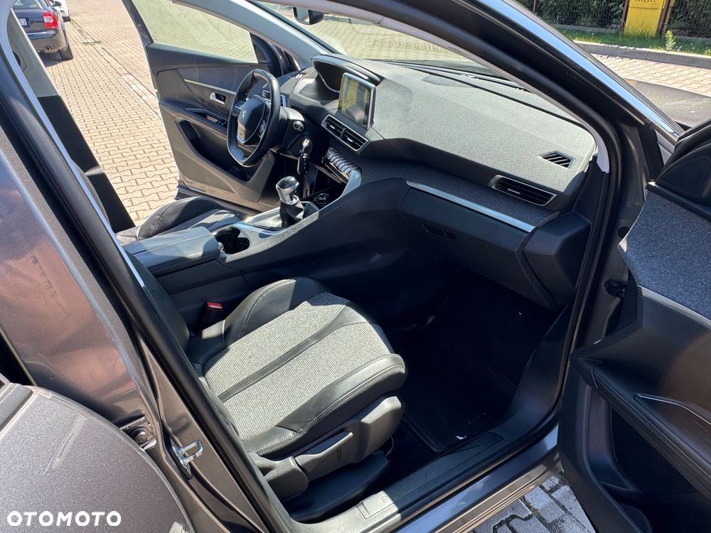 Peugeot 5008 1.6 BlueHDi Allure 7os - 20