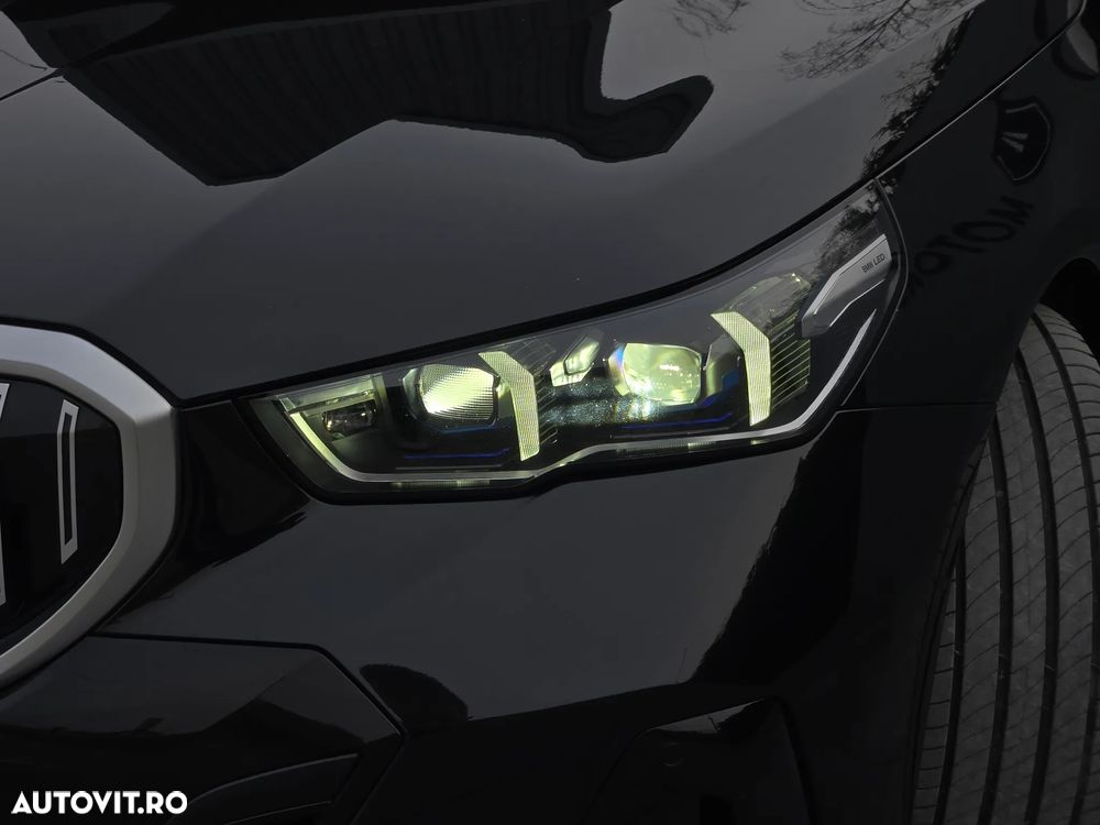 BMW Seria 5 520i Aut. M Sport Edition - 28