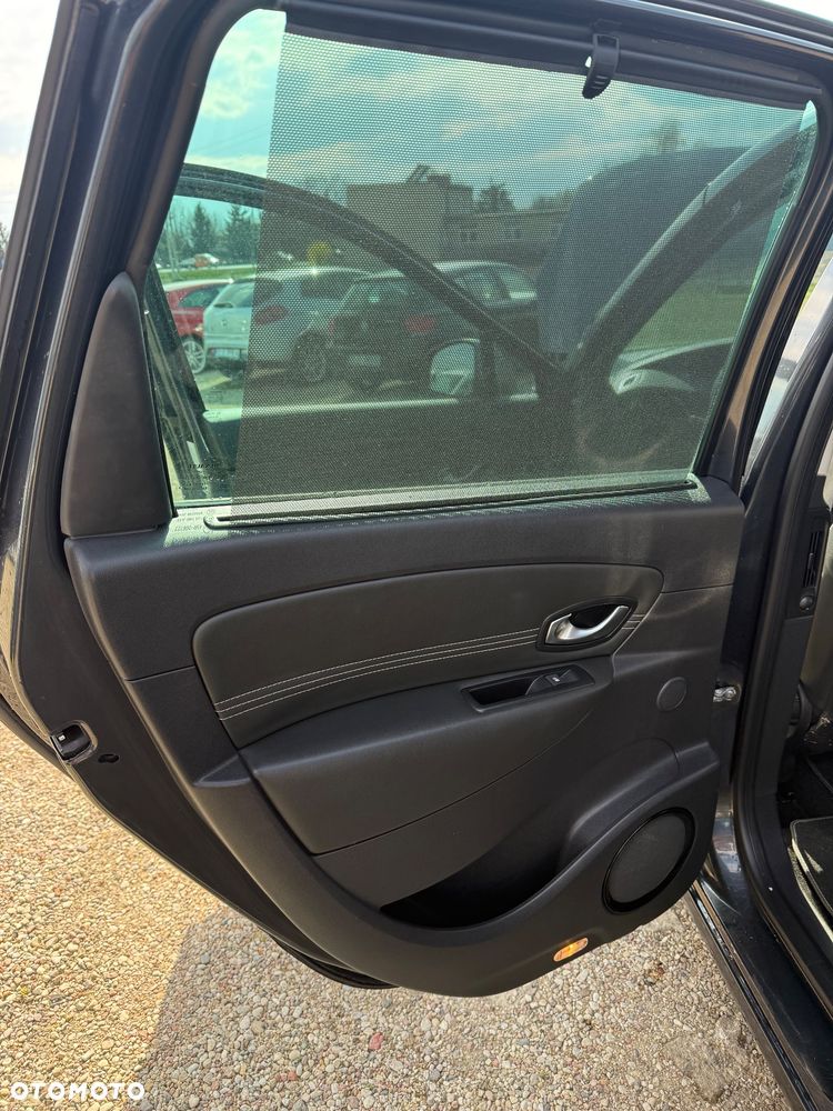 Renault Scenic TCe 130 Bose Edition - 16