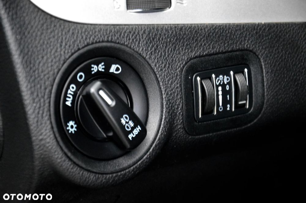 Fiat Freemont 2.0 Multijet 16V DPF Automatik Allrad Black Code - 38