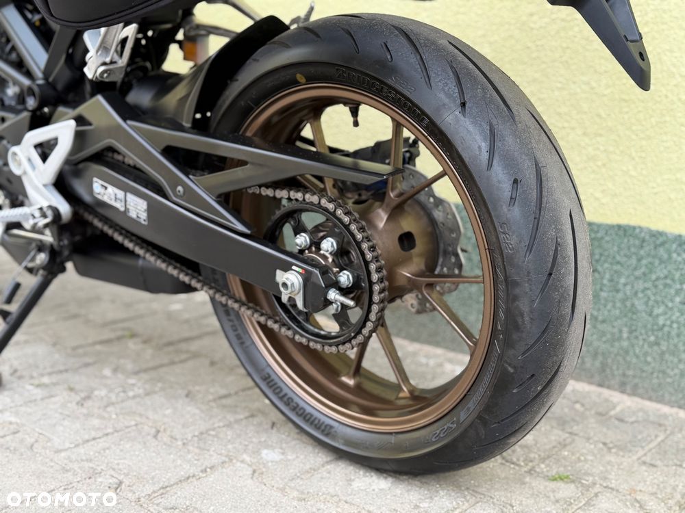 Honda CB - 21