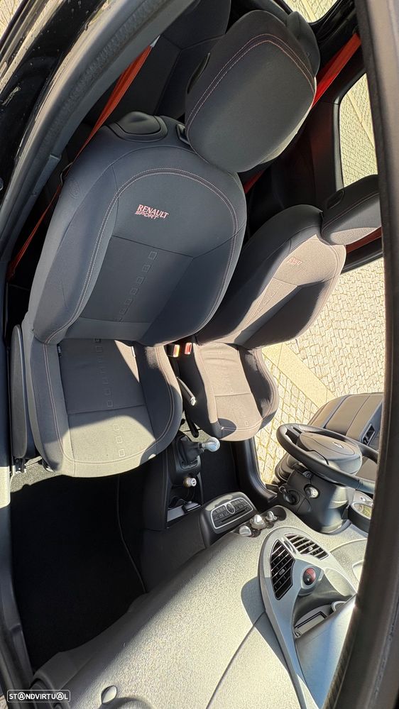 Renault Twingo 1.6 16V RS - 12