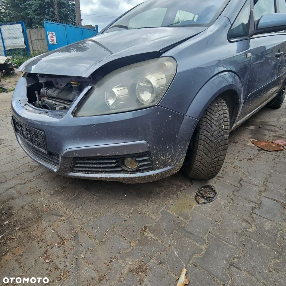 Błotnik przedni / błotniki przednie / przód prawy lewy / Opel Zafira (2005r)  (kod lak: Z155) - 4