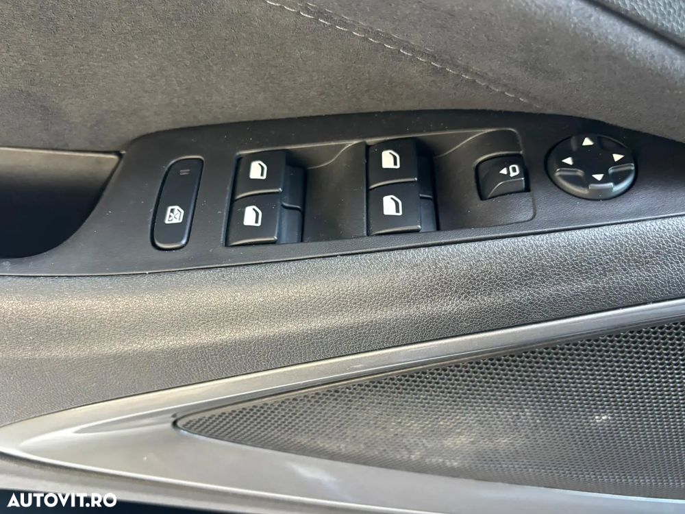 Opel Crossland 1.2 Automatik Ultimate - 30