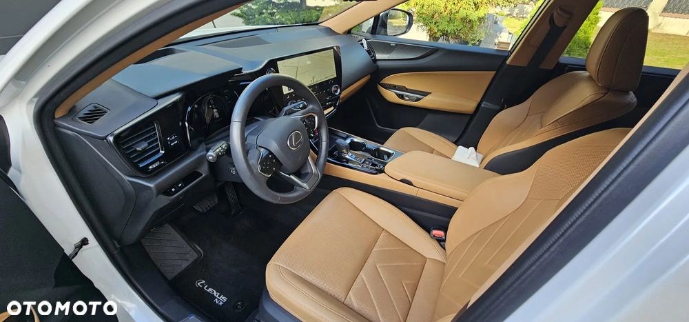 Lexus NX 350h Omotenashi AWD - 8
