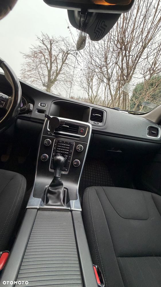 Volvo V60 DRIVe - 17