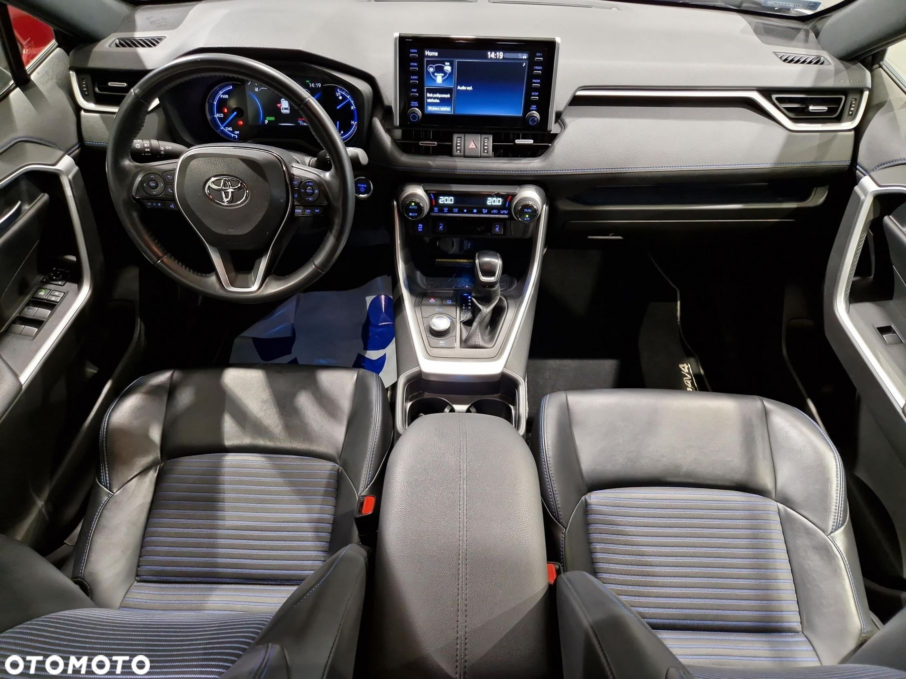 Toyota RAV4 - 12