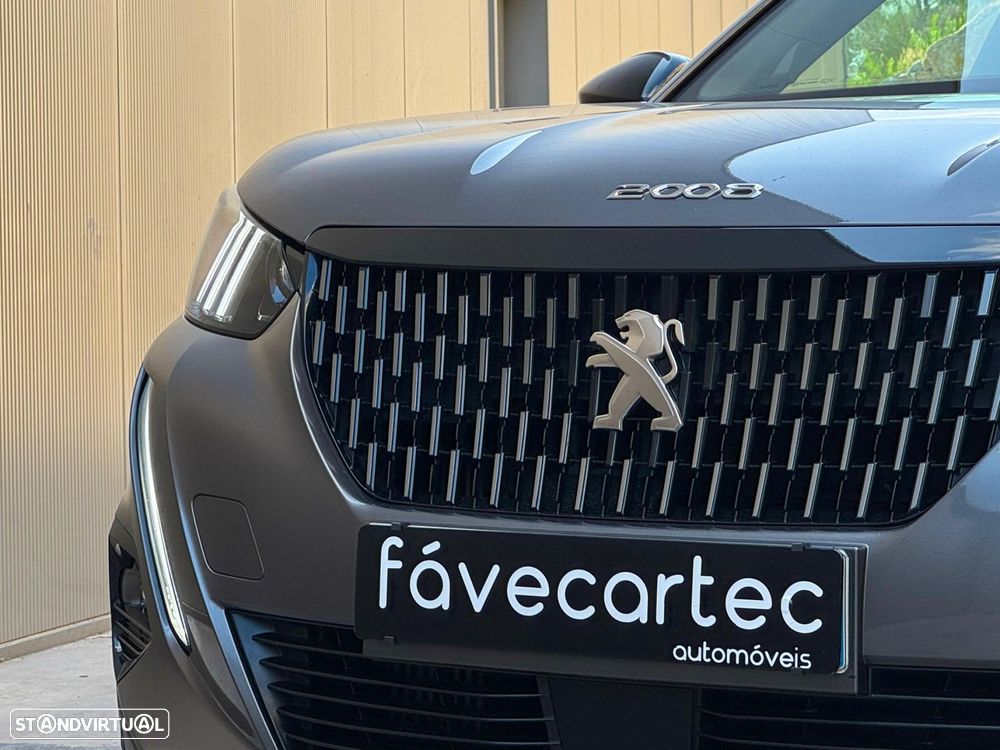 Peugeot 2008 1.2 PureTech GT Line - 24