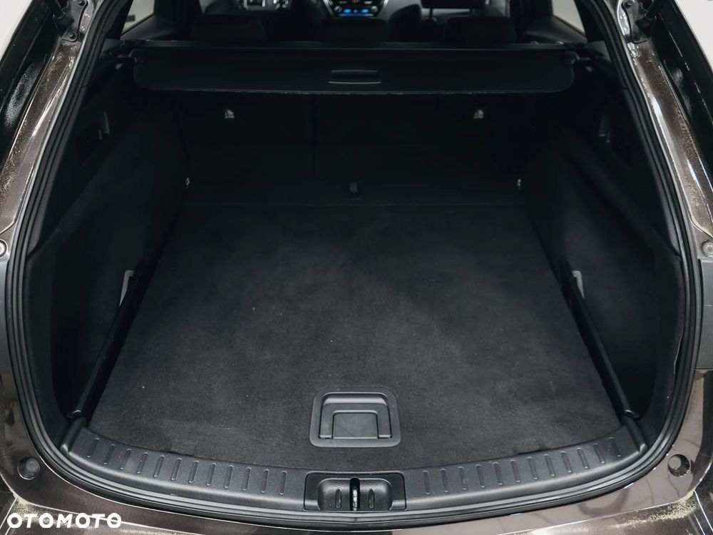 Toyota Corolla 1.8 Comfort - 29