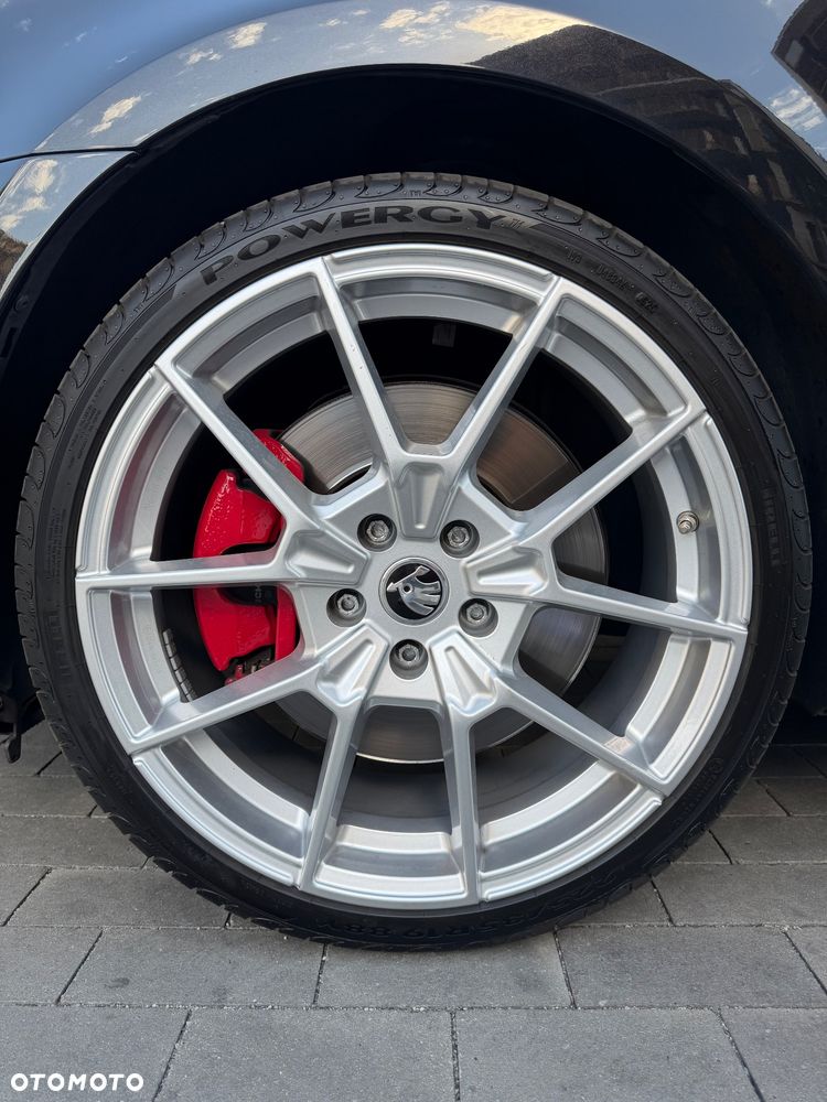 Skoda Octavia 2.0 TSI RS 230 DSG - 9