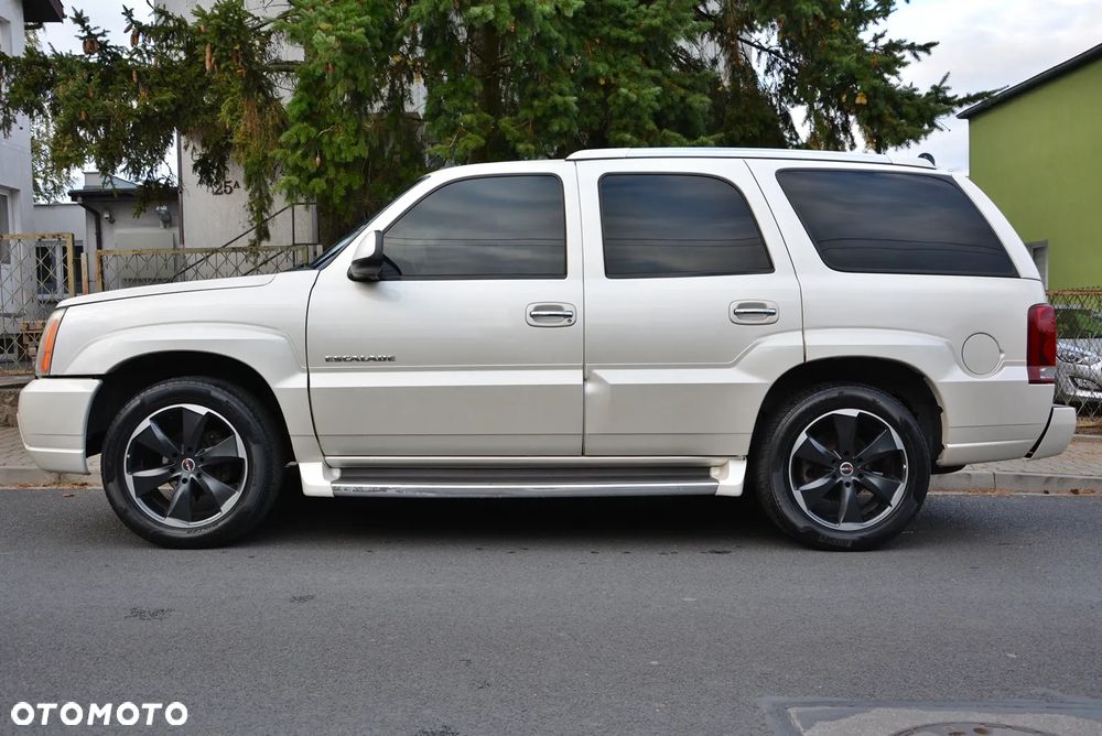 Cadillac Escalade - 10