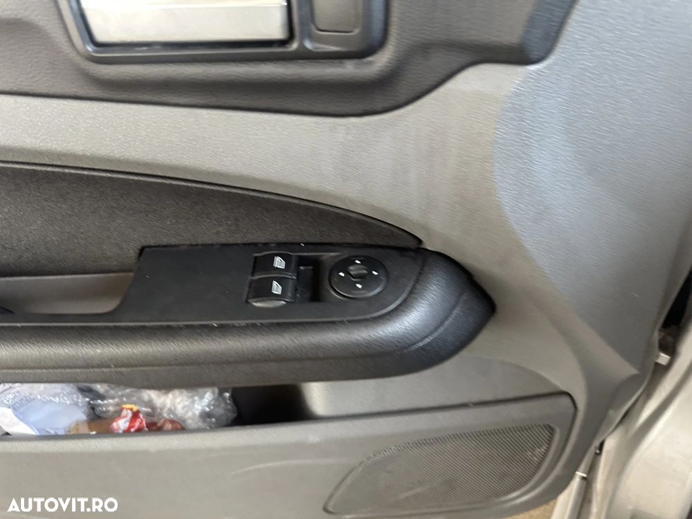 Ford Focus 1.6 TDCi Anniversary - 10