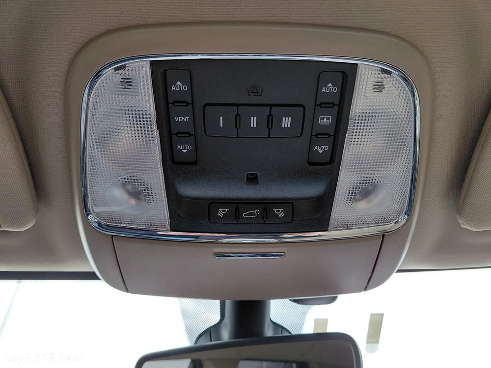 Jeep Grand Cherokee 3.6 V6 Overland - 22