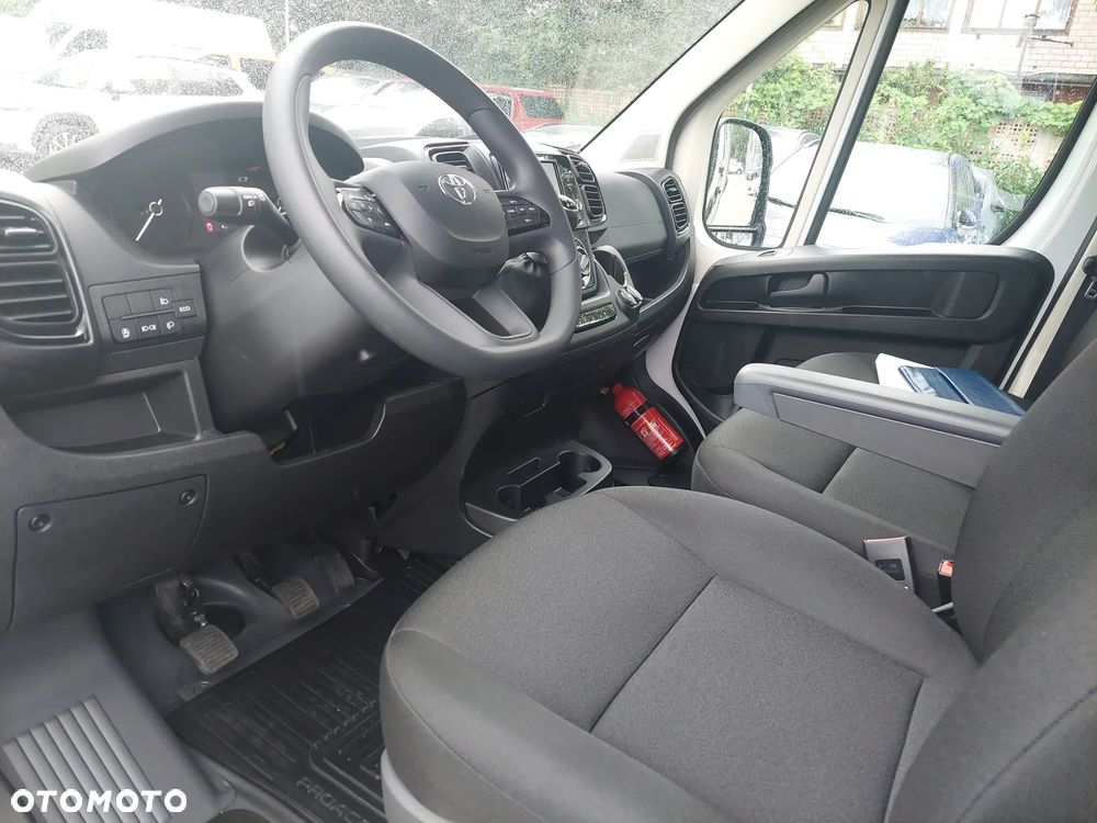 Toyota Proace MAX - 24