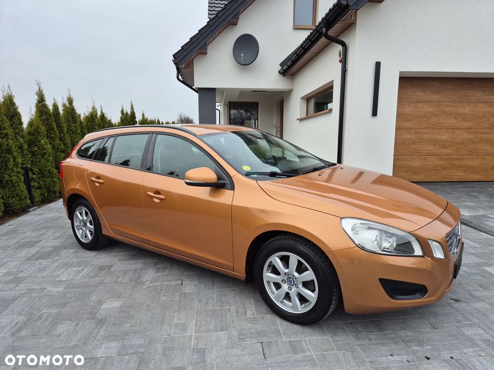 Volvo V60 DRIVe Momentum - 10