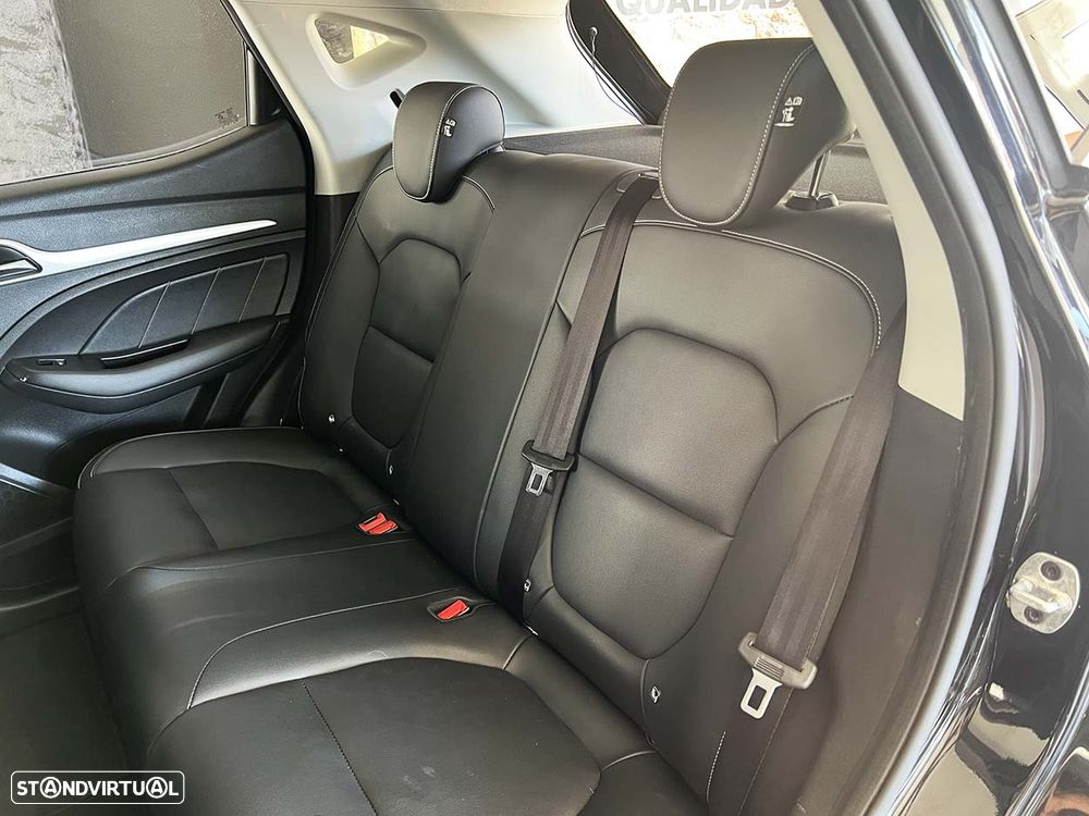MG ZS Luxury - 30