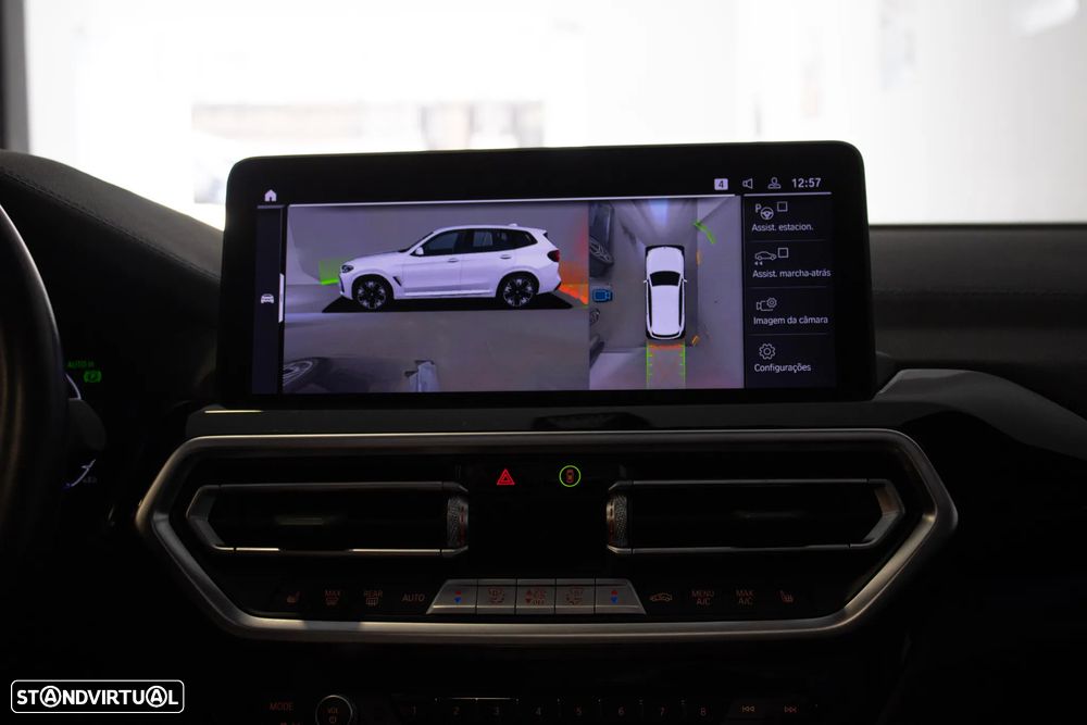 BMW iX3 M Sport Impressive - 33