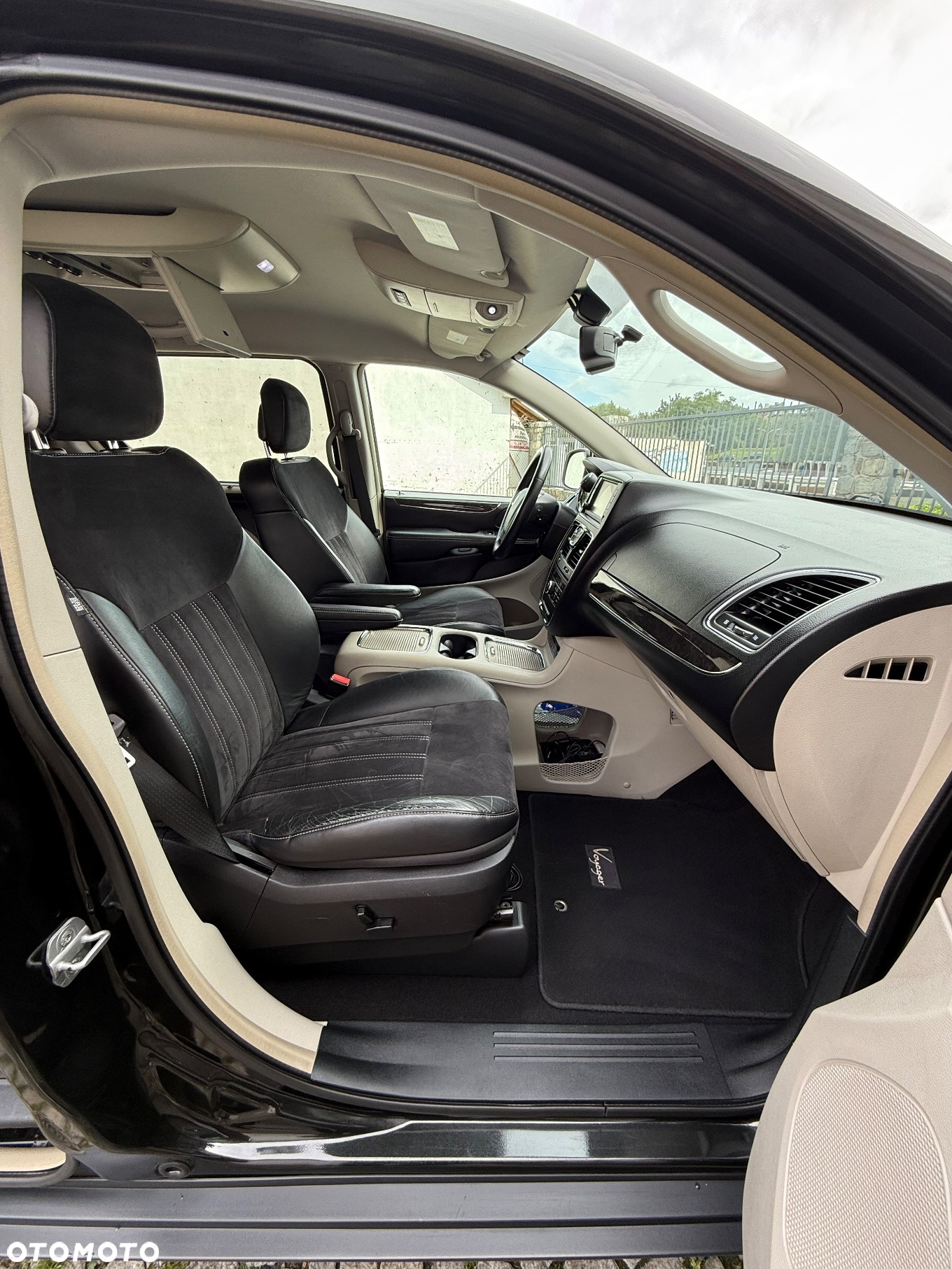 Lancia Voyager - 28