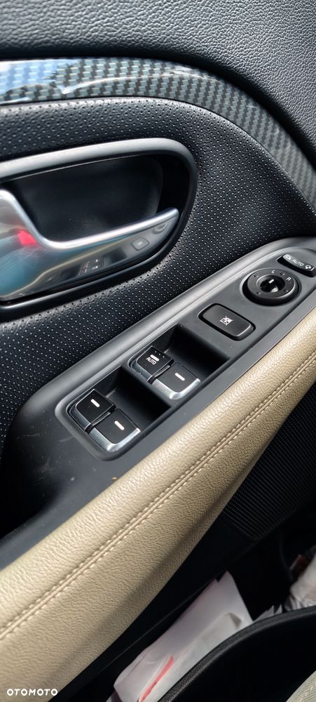 Kia Carens 1.6 GDI L - 8