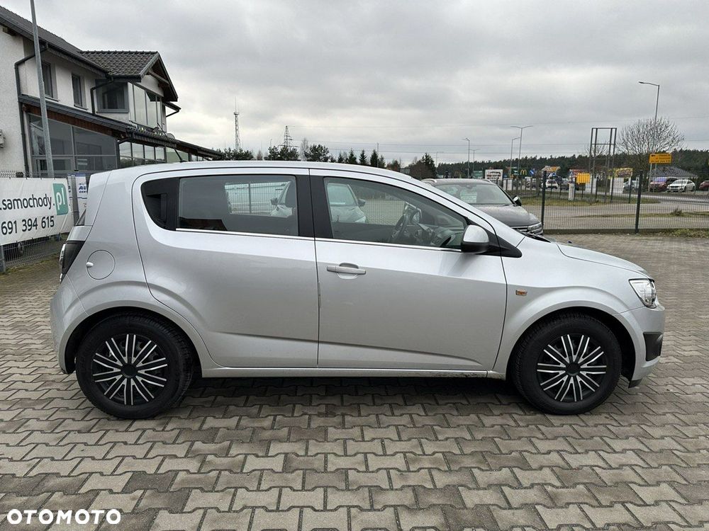 Chevrolet Aveo 1.6 LTZ - 7